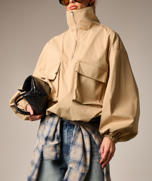 Damen-Freizeitjacke im übergroßen Utility-Stil – Balgtaschen auf der Brust, halber Reißverschluss, Stehkragen, leicht, für Frühling und Herbst